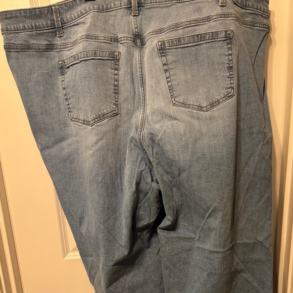 Torrid Perfect Wide Leg Vintage Stretch Jeans 30R – Light Wash Distressed Knees - Picture 2 of 11